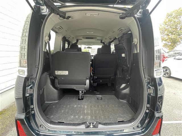 ヴォクシー ＺＳ　禁煙車／純正ナビ／バックカメラ／フルセグ／Ｂｌｕｅｔｏｏｔｈ／ＥＴＣ／片側パワースライドドア／スマートキー／ＬＥＤヘッドライト／フォグライト／オートライト／純正アルミホイール／プッシュボタンスタート（29枚目）