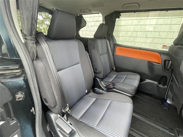 ヴォクシー ＺＳ　禁煙車／純正ナビ／バックカメラ／フルセグ／Ｂｌｕｅｔｏｏｔｈ／ＥＴＣ／片側パワースライドドア／スマートキー／ＬＥＤヘッドライト／フォグライト／オートライト／純正アルミホイール／プッシュボタンスタート（31枚目）