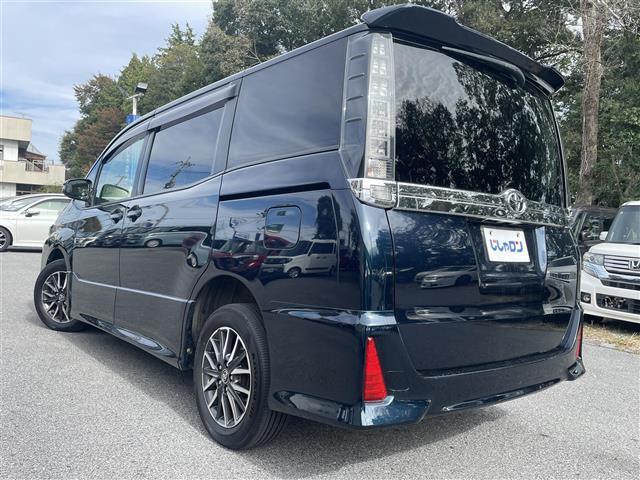 ヴォクシー ＺＳ　禁煙車／純正ナビ／バックカメラ／フルセグ／Ｂｌｕｅｔｏｏｔｈ／ＥＴＣ／片側パワースライドドア／スマートキー／ＬＥＤヘッドライト／フォグライト／オートライト／純正アルミホイール／プッシュボタンスタート（41枚目）