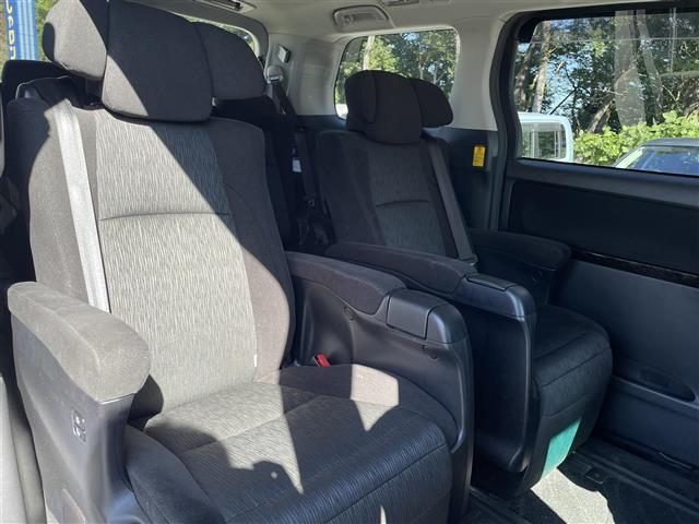 アルファード 240S Cパッケージ 禁煙車/8インチナビ/バックカメラ/フルセグ/Bluetooth/DVD/ビルトインETC/パワーシート/クルーズコントロール/プッシュスタート/スマートキー/フリップダウンモニター(29枚目)