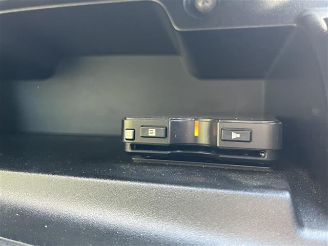 セレナ ライダー プロパイロットエディション 禁煙車/社外ナビ/両側パワースライドドア/フリップダウンモニター/バックカメラ/プロパイロット/スマートキー/スペアキー/LEDヘッドライト/オートライト/フルセグ/Bluetooth(16枚目)