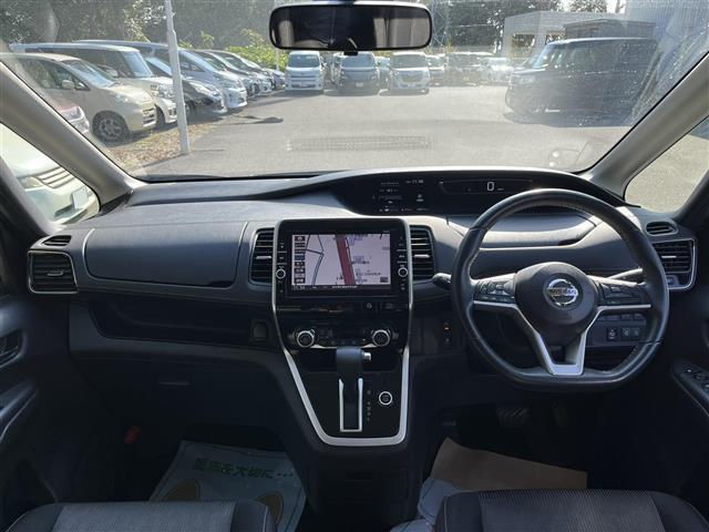 セレナ ハイウェイスター 禁煙車 純正SDナビ アラウンドビューモニター Bluetooth接続 CD/DVD ETC 両側パワースライドドア コーナーセンサー プッシュスタート サンシェード クルーズコントロール(4枚目)