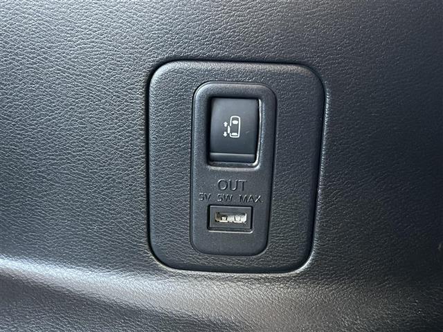 セレナ ハイウェイスター 禁煙車 純正SDナビ アラウンドビューモニター Bluetooth接続 CD/DVD ETC 両側パワースライドドア コーナーセンサー プッシュスタート サンシェード クルーズコントロール(20枚目)