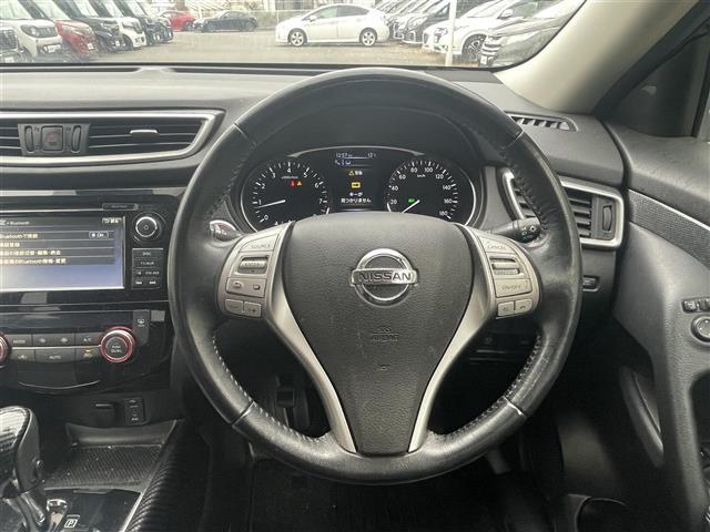 エクストレイル ２０ＸブラクエクストリーマＸエマージェンシブレーキＰ　純正ナビ／アラウンドビューモニター／フルセグ／ＥＴＣ／Ｂｌｕｅｔｏｏｔｈ／ＬＥＤヘッドライト／オートライト／フォグライト／ルーフレール／純正アルミホイール／スマートキー／クルーズコントロール（2枚目）