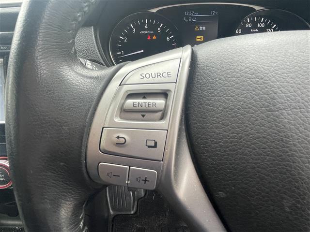 エクストレイル ２０ＸブラクエクストリーマＸエマージェンシブレーキＰ　純正ナビ／アラウンドビューモニター／フルセグ／ＥＴＣ／Ｂｌｕｅｔｏｏｔｈ／ＬＥＤヘッドライト／オートライト／フォグライト／ルーフレール／純正アルミホイール／スマートキー／クルーズコントロール（8枚目）