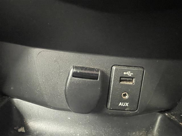 エクストレイル ２０ＸブラクエクストリーマＸエマージェンシブレーキＰ　純正ナビ／アラウンドビューモニター／フルセグ／ＥＴＣ／Ｂｌｕｅｔｏｏｔｈ／ＬＥＤヘッドライト／オートライト／フォグライト／ルーフレール／純正アルミホイール／スマートキー／クルーズコントロール（16枚目）