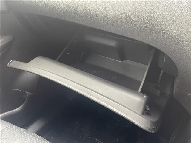 エクストレイル ２０ＸブラクエクストリーマＸエマージェンシブレーキＰ　純正ナビ／アラウンドビューモニター／フルセグ／ＥＴＣ／Ｂｌｕｅｔｏｏｔｈ／ＬＥＤヘッドライト／オートライト／フォグライト／ルーフレール／純正アルミホイール／スマートキー／クルーズコントロール（21枚目）