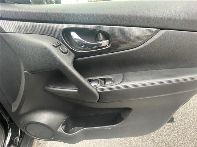 エクストレイル ２０ＸブラクエクストリーマＸエマージェンシブレーキＰ　純正ナビ／アラウンドビューモニター／フルセグ／ＥＴＣ／Ｂｌｕｅｔｏｏｔｈ／ＬＥＤヘッドライト／オートライト／フォグライト／ルーフレール／純正アルミホイール／スマートキー／クルーズコントロール（22枚目）