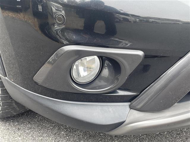 エクストレイル ２０ＸブラクエクストリーマＸエマージェンシブレーキＰ　純正ナビ／アラウンドビューモニター／フルセグ／ＥＴＣ／Ｂｌｕｅｔｏｏｔｈ／ＬＥＤヘッドライト／オートライト／フォグライト／ルーフレール／純正アルミホイール／スマートキー／クルーズコントロール（40枚目）