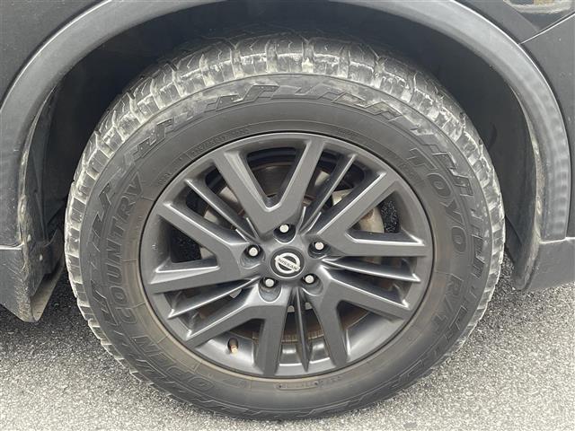 エクストレイル ２０ＸブラクエクストリーマＸエマージェンシブレーキＰ　純正ナビ／アラウンドビューモニター／フルセグ／ＥＴＣ／Ｂｌｕｅｔｏｏｔｈ／ＬＥＤヘッドライト／オートライト／フォグライト／ルーフレール／純正アルミホイール／スマートキー／クルーズコントロール（41枚目）