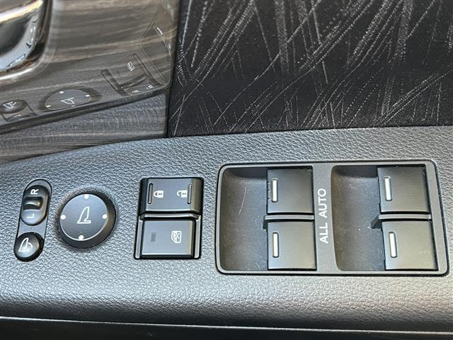 オデッセイ アブソルート・EXホンダセンシング 禁煙車/純正ナビ/バックカメラ/フルセグ/Bluetooth/ETC/両側パワースライドドア/クルーズコントロール/パドルシフト/LEDヘッドライト/オートライト/ハーフレザーシート/パワーシート(14枚目)