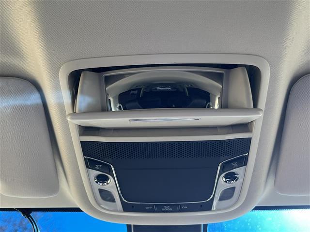 オデッセイ アブソルート・EXホンダセンシング 禁煙車/純正ナビ/バックカメラ/フルセグ/Bluetooth/ETC/両側パワースライドドア/クルーズコントロール/パドルシフト/LEDヘッドライト/オートライト/ハーフレザーシート/パワーシート(17枚目)