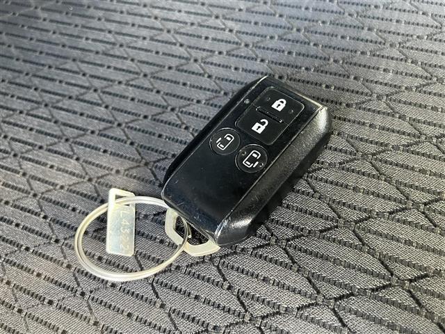 スペーシアカスタム ハイブリッドＸＳターボ　禁煙車／ＥＴＣ／両側パワースライドドア／ルーフキャリア／ハーフレザーシート／シートヒーター／ＬＥＤヘッドライト／フォグライト／オートライト／クルーズコントロール／パドルシフト／デジタルインナーミラー（19枚目）