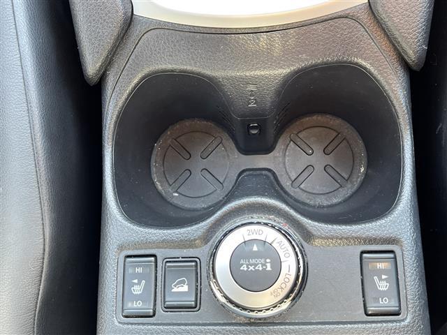 エクストレイル 20XtブラックエクストリーマXエマジェンシブレキP 禁煙車/純正ナビ/アラウンドビューモニター/TV/ビルトインETC/ルーフレール/4WD/スマートキー/スペアキー/クルーズコントロール/ハーフレザーシート/シートヒーター/パワーバックドア(19枚目)