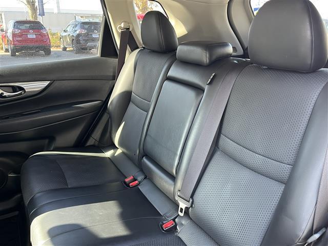 エクストレイル 20XtブラックエクストリーマXエマジェンシブレキP 禁煙車/純正ナビ/アラウンドビューモニター/TV/ビルトインETC/ルーフレール/4WD/スマートキー/スペアキー/クルーズコントロール/ハーフレザーシート/シートヒーター/パワーバックドア(30枚目)