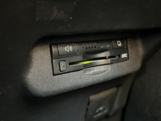 プリウス Sツーリングセレクション 禁煙車/純正ナビ/バックカメラ/フルセグ/DVD再生/モデリスタエアロ/スマートキー/スペアキー/ビルトインETC/オートライト/フォグライト/プッシュボタンスタート/アイドリングストップ(12枚目)