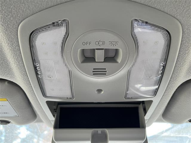 プリウス Sツーリングセレクション 禁煙車/純正ナビ/バックカメラ/フルセグ/DVD再生/モデリスタエアロ/スマートキー/スペアキー/ビルトインETC/オートライト/フォグライト/プッシュボタンスタート/アイドリングストップ(22枚目)