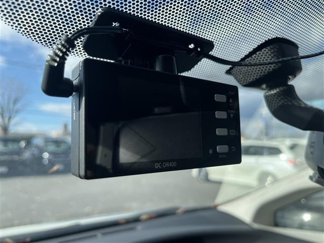 プリウス Sツーリングセレクション 禁煙車/純正ナビ/バックカメラ/フルセグ/DVD再生/モデリスタエアロ/スマートキー/スペアキー/ビルトインETC/オートライト/フォグライト/プッシュボタンスタート/アイドリングストップ(23枚目)