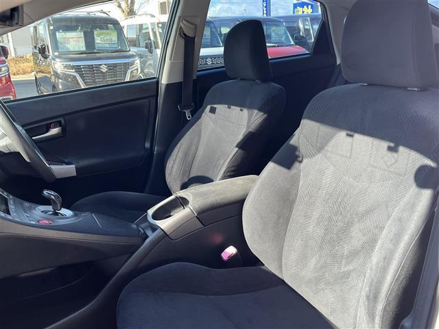 プリウス Sツーリングセレクション 禁煙車/純正ナビ/バックカメラ/フルセグ/DVD再生/モデリスタエアロ/スマートキー/スペアキー/ビルトインETC/オートライト/フォグライト/プッシュボタンスタート/アイドリングストップ(29枚目)