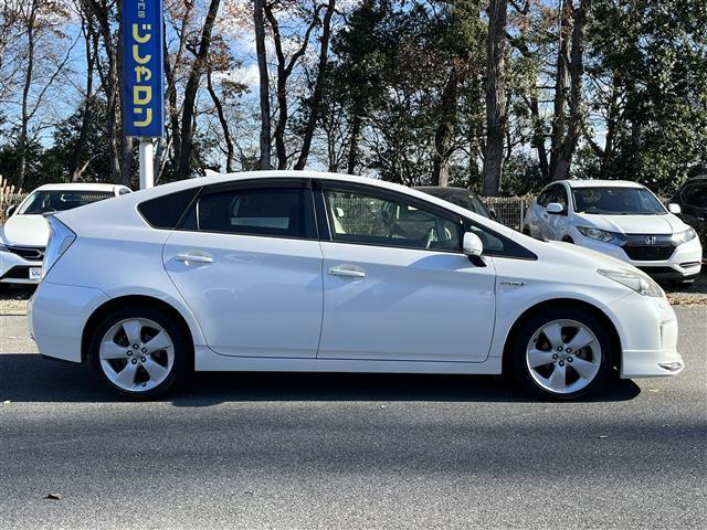 プリウス Sツーリングセレクション 禁煙車/純正ナビ/バックカメラ/フルセグ/DVD再生/モデリスタエアロ/スマートキー/スペアキー/ビルトインETC/オートライト/フォグライト/プッシュボタンスタート/アイドリングストップ(37枚目)