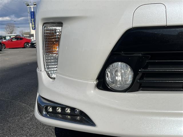 プリウス Sツーリングセレクション 禁煙車/純正ナビ/バックカメラ/フルセグ/DVD再生/モデリスタエアロ/スマートキー/スペアキー/ビルトインETC/オートライト/フォグライト/プッシュボタンスタート/アイドリングストップ(44枚目)