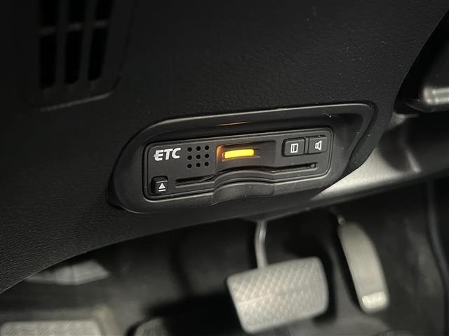 ヴェゼル ハイブリッド 禁煙車/純正ナビ/フルセグTV/Bluetooth/CD/DVD/バックカメラ/クルーズコントロール/プッシュスタート/スマートキー/ウィンカーミラー/ブレーキホールド/パドルシフト(10枚目)