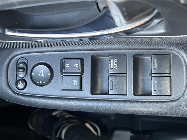 ヴェゼル ハイブリッド 禁煙車/純正ナビ/フルセグTV/Bluetooth/CD/DVD/バックカメラ/クルーズコントロール/プッシュスタート/スマートキー/ウィンカーミラー/ブレーキホールド/パドルシフト(18枚目)