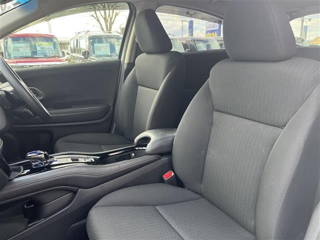 ヴェゼル ハイブリッド 禁煙車/純正ナビ/フルセグTV/Bluetooth/CD/DVD/バックカメラ/クルーズコントロール/プッシュスタート/スマートキー/ウィンカーミラー/ブレーキホールド/パドルシフト(30枚目)