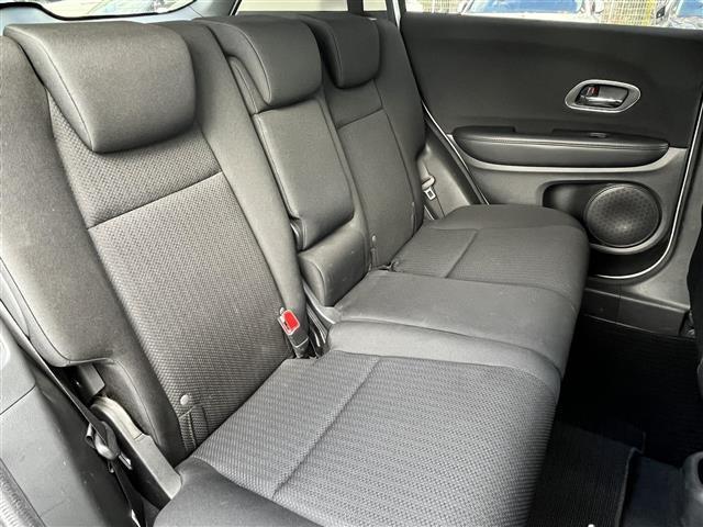 ヴェゼル ハイブリッド 禁煙車/純正ナビ/フルセグTV/Bluetooth/CD/DVD/バックカメラ/クルーズコントロール/プッシュスタート/スマートキー/ウィンカーミラー/ブレーキホールド/パドルシフト(31枚目)