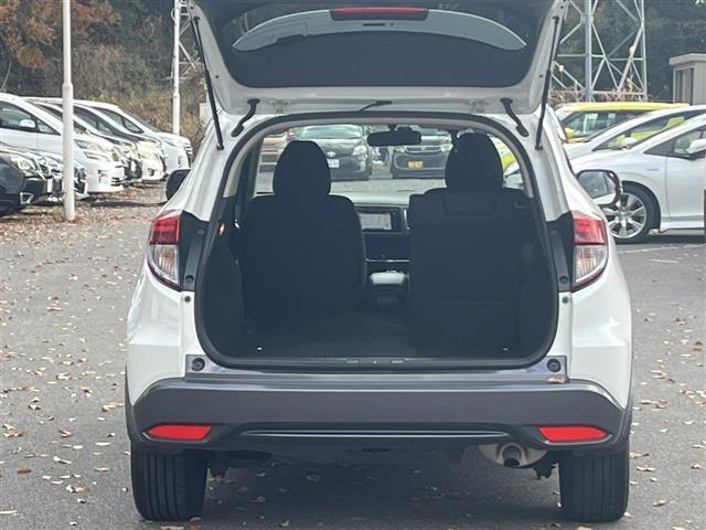 ヴェゼル ハイブリッド 禁煙車/純正ナビ/フルセグTV/Bluetooth/CD/DVD/バックカメラ/クルーズコントロール/プッシュスタート/スマートキー/ウィンカーミラー/ブレーキホールド/パドルシフト(34枚目)