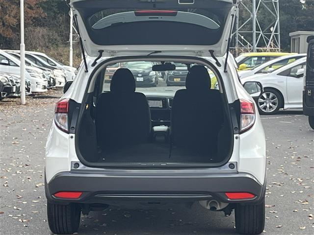 ヴェゼル ハイブリッド 禁煙車/純正ナビ/フルセグTV/Bluetooth/CD/DVD/バックカメラ/クルーズコントロール/プッシュスタート/スマートキー/ウィンカーミラー/ブレーキホールド/パドルシフト(35枚目)