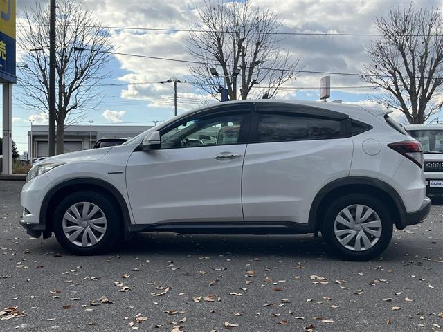 ヴェゼル ハイブリッド 禁煙車/純正ナビ/フルセグTV/Bluetooth/CD/DVD/バックカメラ/クルーズコントロール/プッシュスタート/スマートキー/ウィンカーミラー/ブレーキホールド/パドルシフト(38枚目)