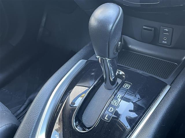 エクストレイル 20X エマージェンシーブレーキパッケージ 禁煙車/純正ナビ/アラウンドビューモニター/フルセグ/Bluetooth/ETC/クルーズコントロール/4WD/シートヒーター/カプロンシート/スマートキー/ルーフレール/オートライト(15枚目)