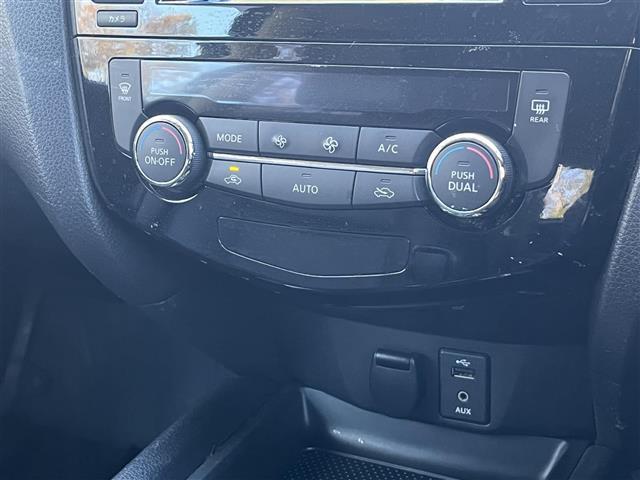 エクストレイル 20X エマージェンシーブレーキパッケージ 禁煙車/純正ナビ/アラウンドビューモニター/フルセグ/Bluetooth/ETC/クルーズコントロール/4WD/シートヒーター/カプロンシート/スマートキー/ルーフレール/オートライト(16枚目)