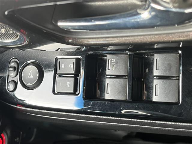 Ｎ－ＢＯＸカスタム Ｇ・Ｌホンダセンシング　社外ナビ／バックカメラ／フルセグ／Ｂｌｕｅｔｏｏｔｈ／片側パワースライドドア／ＥＴＣ／ＬＥＤヘッドライト／オートライト／ホンダセンシング／スマートキー／プッシュボタンスタート／純正アルミホイール（22枚目）