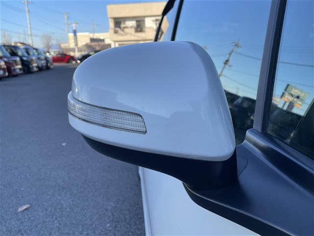 ジェイド ハイブリッドＸ　禁煙車　純正ナビ　ＣＤ　Ｂｌｕｅｔｏｏｔｈ接続　バックカメラ　コンフォートビューパッケージ　社外デジタルインナーミラー　ＬＥＤヘッドライト　スマートキー　プッシュスタート　ＥＴＣ　シートヒーター（42枚目）