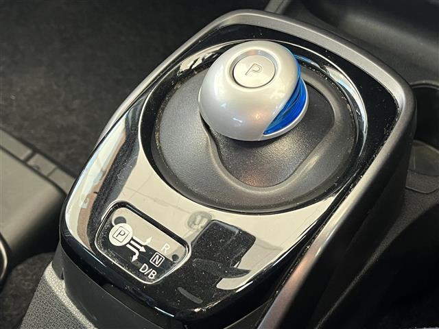 ノート ｅ－パワー　Ｘ　ブラックアロー　禁煙車／純正ナビ／バックカメラ／フルセグ／Ｂｌｕｅｔｏｏｔｈ／ＥＴＣ／ＬＥＤヘッドライト／オートライト／フォグライト／スマートキー／純正アルミホイール／クルーズコントロール／衝突軽減ブレーキ（20枚目）