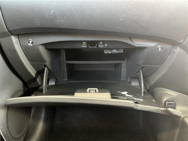 ノート ｅ－パワー　Ｘ　ブラックアロー　禁煙車／純正ナビ／バックカメラ／フルセグ／Ｂｌｕｅｔｏｏｔｈ／ＥＴＣ／ＬＥＤヘッドライト／オートライト／フォグライト／スマートキー／純正アルミホイール／クルーズコントロール／衝突軽減ブレーキ（24枚目）