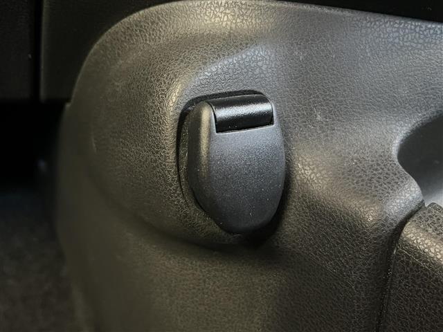 ノート ｅ－パワー　Ｘ　ブラックアロー　禁煙車／純正ナビ／バックカメラ／フルセグ／Ｂｌｕｅｔｏｏｔｈ／ＥＴＣ／ＬＥＤヘッドライト／オートライト／フォグライト／スマートキー／純正アルミホイール／クルーズコントロール／衝突軽減ブレーキ（25枚目）