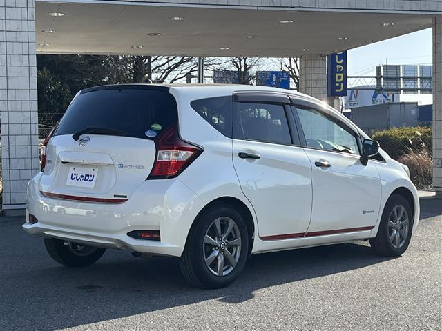 ノート ｅ－パワー　Ｘ　ブラックアロー　禁煙車／純正ナビ／バックカメラ／フルセグ／Ｂｌｕｅｔｏｏｔｈ／ＥＴＣ／ＬＥＤヘッドライト／オートライト／フォグライト／スマートキー／純正アルミホイール／クルーズコントロール／衝突軽減ブレーキ（35枚目）