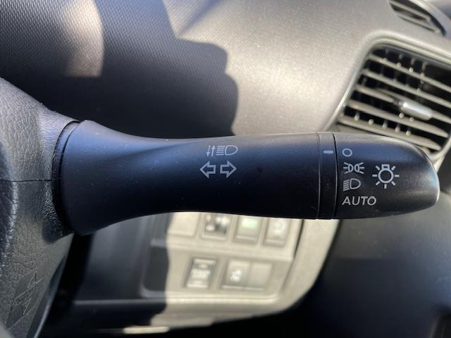 セレナ X 純正9インチナビ バックカメラ 片側パワースライドドア ETC クルーズコントロール アイドリングストップ WAC ステアリングリモコン シートバックテーブル プッシュスタート スマートキー(10枚目)