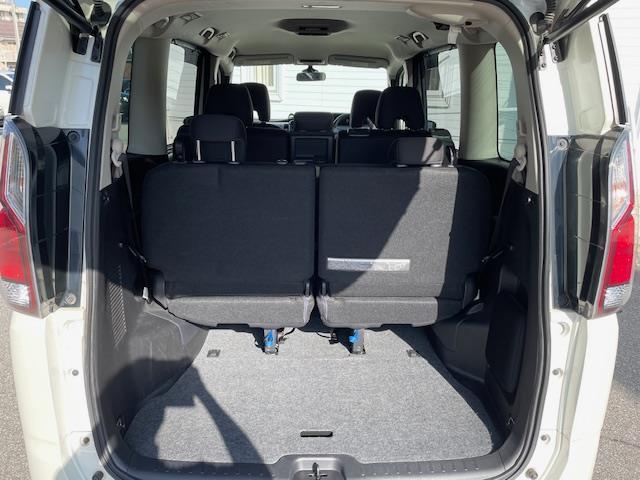 セレナ X 純正9インチナビ バックカメラ 片側パワースライドドア ETC クルーズコントロール アイドリングストップ WAC ステアリングリモコン シートバックテーブル プッシュスタート スマートキー(27枚目)