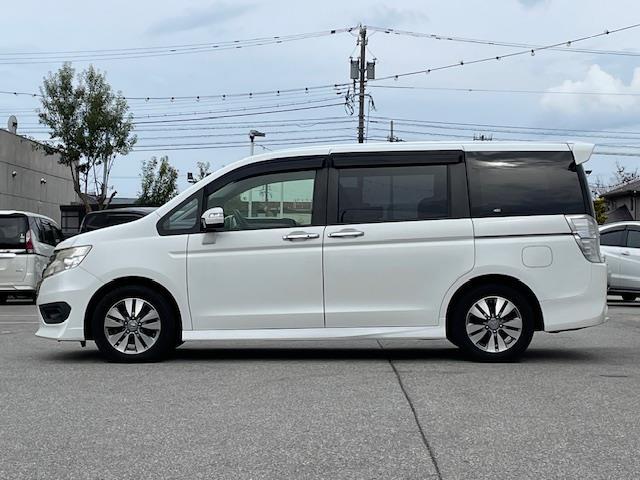 ステップワゴンスパーダ Z ナビ フルセグ バックカメラ ETC 前後ドライブレコーダー 両側パワースライドドア 横滑り防止システム パドルシフト HIDヘッドライト オートライト フォグランプ ドアバイザー CD/DVD再生(32枚目)