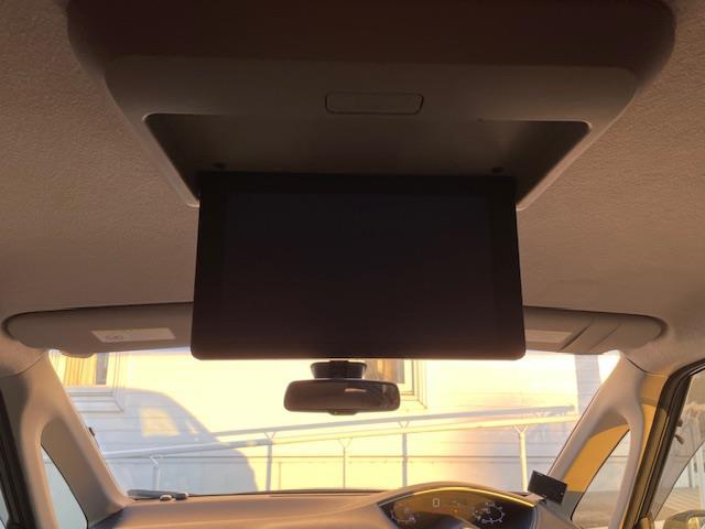 セレナ ハイウェイスターＳ－ＨＶアドバンスドセーフティパック　フリップダウンモニター　純正ナビ　両側パワースライドドア　衝突被害軽減システム　全周囲カメラ　横滑り防止　レーンキープアシスト　クルーズコントロール　コーナーセンサー　ＥＴＣ　レザー調シートカバー（2枚目）