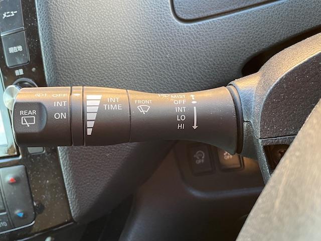 セレナ ハイウェイスターＳ－ＨＶアドバンスドセーフティパック　フリップダウンモニター　純正ナビ　両側パワースライドドア　衝突被害軽減システム　全周囲カメラ　横滑り防止　レーンキープアシスト　クルーズコントロール　コーナーセンサー　ＥＴＣ　レザー調シートカバー（6枚目）