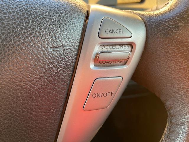 セレナ ハイウェイスターＳ－ＨＶアドバンスドセーフティパック　フリップダウンモニター　純正ナビ　両側パワースライドドア　衝突被害軽減システム　全周囲カメラ　横滑り防止　レーンキープアシスト　クルーズコントロール　コーナーセンサー　ＥＴＣ　レザー調シートカバー（8枚目）