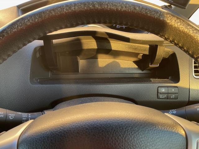 セレナ ハイウェイスターＳ－ＨＶアドバンスドセーフティパック　フリップダウンモニター　純正ナビ　両側パワースライドドア　衝突被害軽減システム　全周囲カメラ　横滑り防止　レーンキープアシスト　クルーズコントロール　コーナーセンサー　ＥＴＣ　レザー調シートカバー（10枚目）