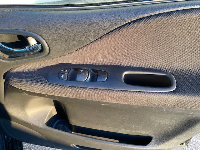 セレナ ハイウェイスターＳ－ＨＶアドバンスドセーフティパック　フリップダウンモニター　純正ナビ　両側パワースライドドア　衝突被害軽減システム　全周囲カメラ　横滑り防止　レーンキープアシスト　クルーズコントロール　コーナーセンサー　ＥＴＣ　レザー調シートカバー（21枚目）