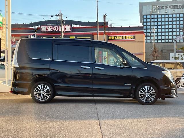 セレナ ハイウェイスターＳ－ＨＶアドバンスドセーフティパック　フリップダウンモニター　純正ナビ　両側パワースライドドア　衝突被害軽減システム　全周囲カメラ　横滑り防止　レーンキープアシスト　クルーズコントロール　コーナーセンサー　ＥＴＣ　レザー調シートカバー（34枚目）