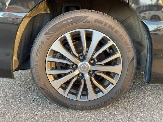 セレナ ハイウェイスターＳ－ＨＶアドバンスドセーフティパック　フリップダウンモニター　純正ナビ　両側パワースライドドア　衝突被害軽減システム　全周囲カメラ　横滑り防止　レーンキープアシスト　クルーズコントロール　コーナーセンサー　ＥＴＣ　レザー調シートカバー（35枚目）